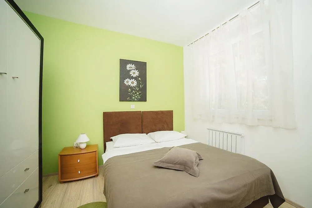 Ribarska Koliba Resort Pula 4*,