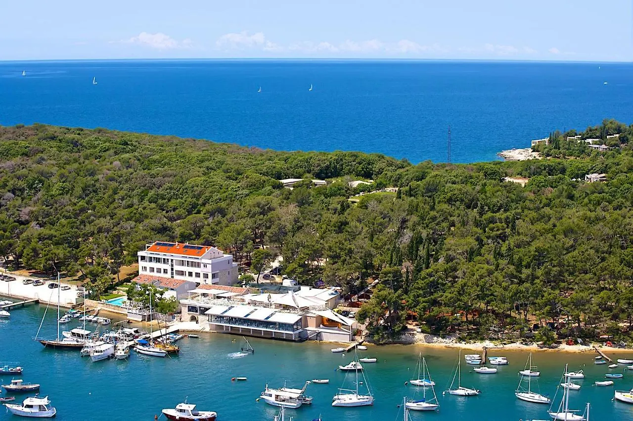 Ribarska Koliba Resort PUY
