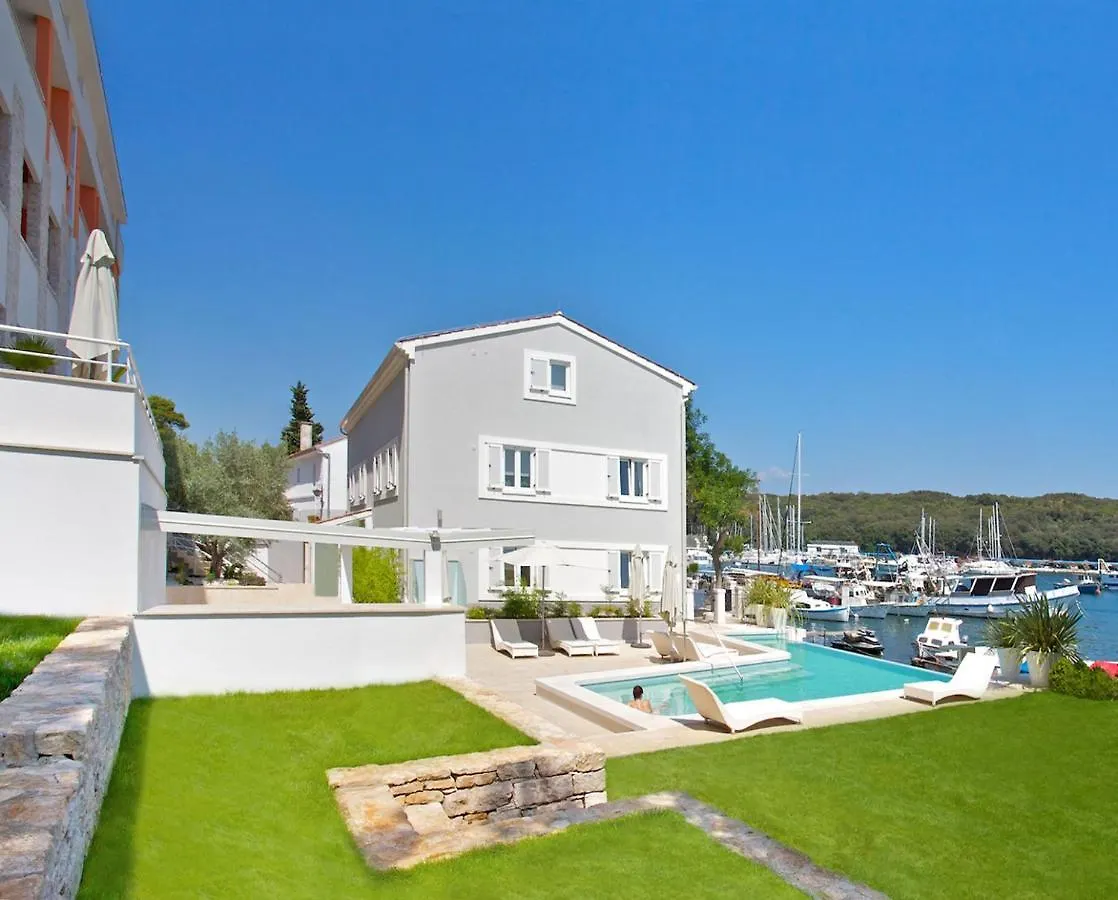 Ribarska Koliba Resort Pula Croatia